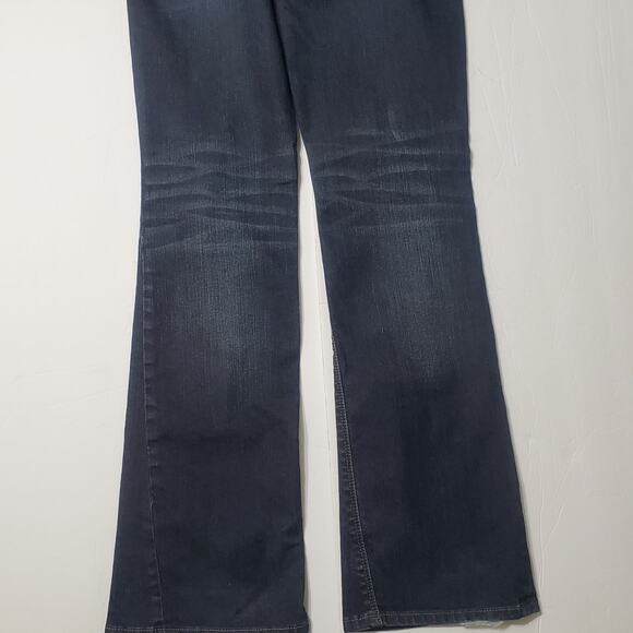 Express Barely Boot Zelda Bootcut Slim Fit Ultra Low Rise Medium Wash Jeans Sz 6 - Picture 9 of 12